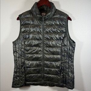 Women's Black Puffer Vest
